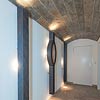 Cavendish Green, Gewölberaum aus Furnierstein. Decke rund gearbeitet, mit Designlampen aus Furnierstein-Blue Orchid – Design: Jan Allers.