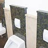 Badezimmer / WC – Verde Dorato und Jura gemischtfarbige Wandverkleidungen.